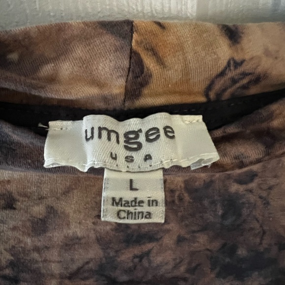 Umgee Black and Brown Graphic Blouse - Picture 3 of 4